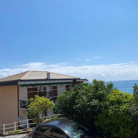 Moderna Casa Fronte Mare Cogoleto